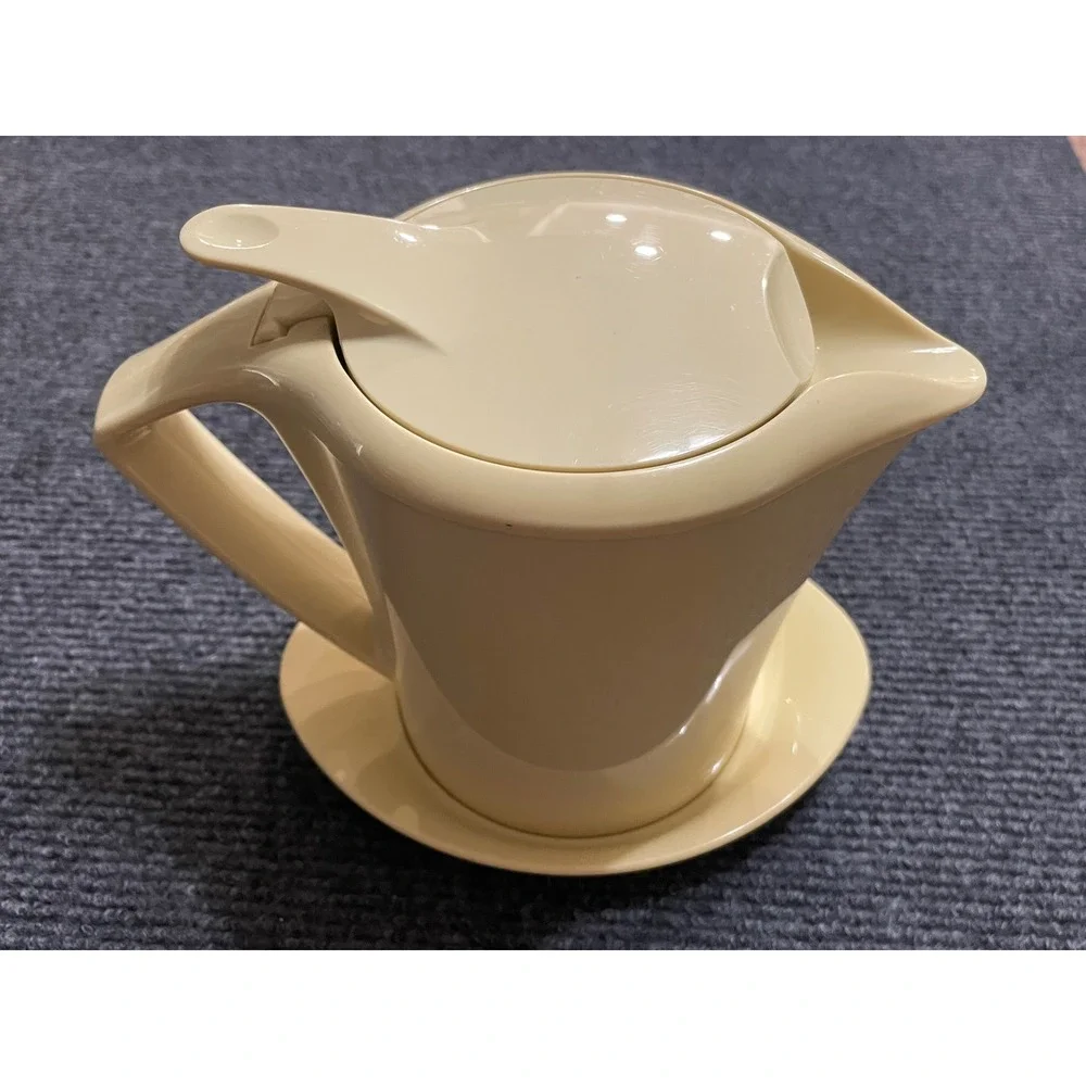 Leifheit Thermal Gravy Boat Insulated Sauce Server Cream Plastic Stainless Steel
